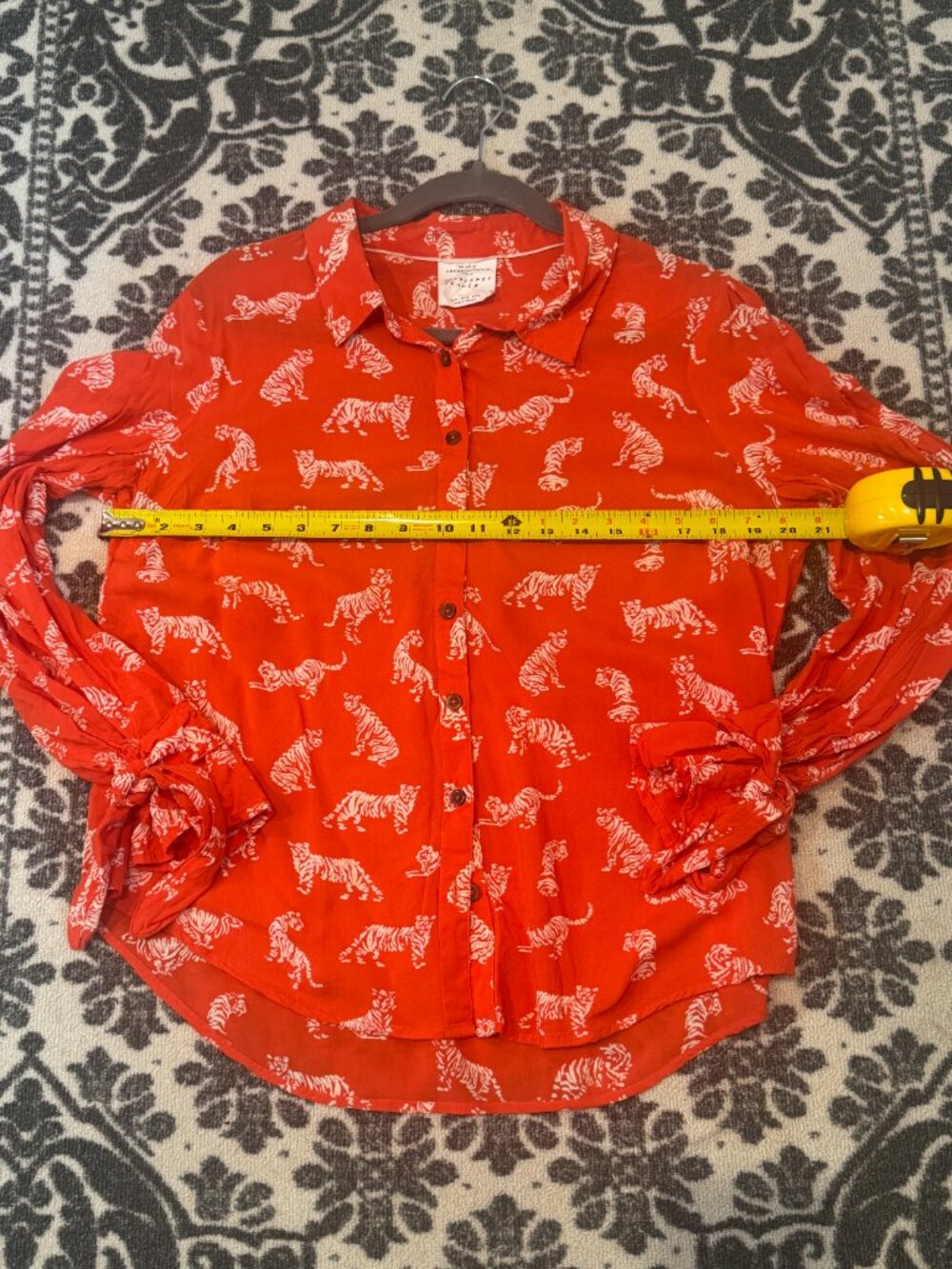 Vibrant Anthropologie Margaret Jeane Tiger Print Tie Cuff Blouse Top Size 12 - Picture 8 of 9